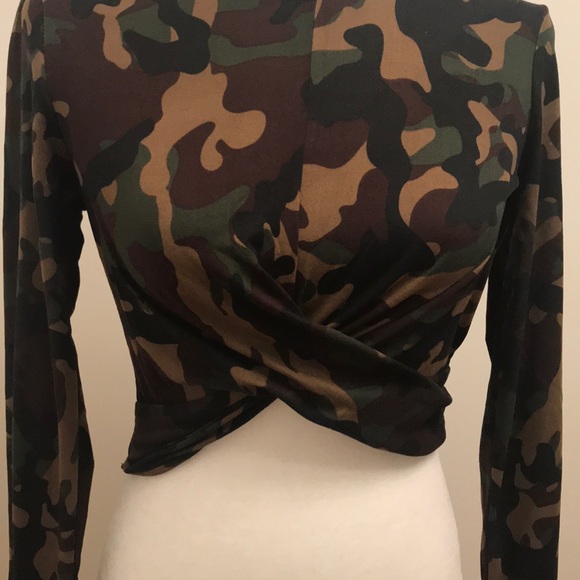 Army camouflage Top - Picture 3 of 5